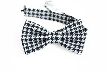 Load image into Gallery viewer, black + white houndstooth bow tie