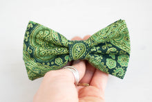 Load image into Gallery viewer, emerald green + gold paisley bow tie
