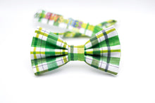 Load image into Gallery viewer, green and white plaid bow tie