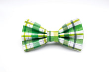 Load image into Gallery viewer, green and white plaid bow tie