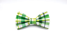 Load image into Gallery viewer, green and white plaid bow tie
