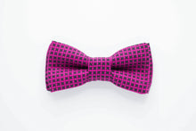 Load image into Gallery viewer, hot pink and black geometric dog bow tie