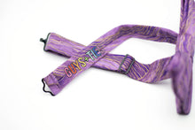 Load image into Gallery viewer, purple + metallic gold wavy bow tie