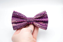 Load image into Gallery viewer, plum purple blend cracked design bow tie