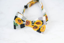Load image into Gallery viewer, checkered sunflower bow tie
