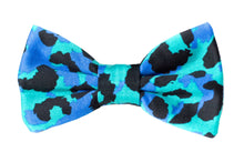 Load image into Gallery viewer, turquoise blue cheetah bow tie