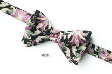 Load image into Gallery viewer, vintage lotus flower self tie bow tie