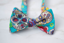 Load image into Gallery viewer, Dia de Los Muertos sugar skull self tie bow tie