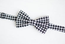 Load image into Gallery viewer, black and white bow tie | houndstooth pattern