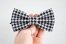 Load image into Gallery viewer, black and white bow tie | houndstooth pattern