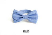 Load image into Gallery viewer, blue chambray diamond point bow tie