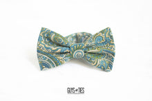 Load image into Gallery viewer, olive green + dusty blue paisley bow tie