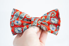 Load image into Gallery viewer, bright red paisley bow tie