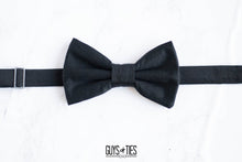 Load image into Gallery viewer, classic solid black bow tie