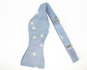 daisy chambray self tie bow tie