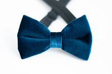 Load image into Gallery viewer, dark teal blue velvet bow tie