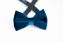 Load image into Gallery viewer, dark teal blue velvet bow tie