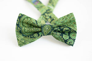 emerald green paisley bow tie | pre tied