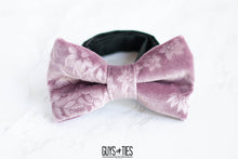 Load image into Gallery viewer, dusty rose velvet bow tie with embossed flowers