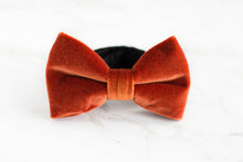 Load image into Gallery viewer, rustic burnt orange velvet pre tied bow tie