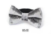 Load image into Gallery viewer, mens velvet bow tie | silver gray