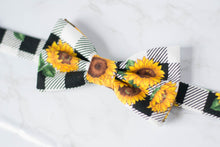 Load image into Gallery viewer, checkered sunflower bow tie