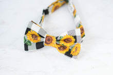 Load image into Gallery viewer, checkered sunflower bow tie