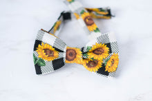 Load image into Gallery viewer, checkered sunflower bow tie