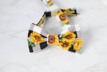 Load image into Gallery viewer, checkered sunflower bow tie