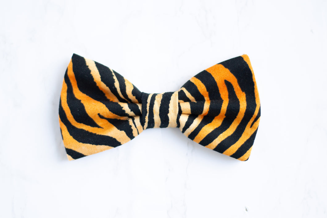 tiger print pre tied bow tie