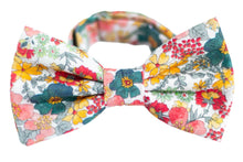 Load image into Gallery viewer, garden floral bow tie