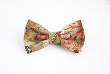 Load image into Gallery viewer, sage green bow tie | paisley pattern