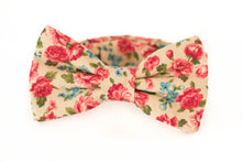 Load image into Gallery viewer, creamy tan + red roses bow tie