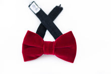 Load image into Gallery viewer, red velvet bow tie